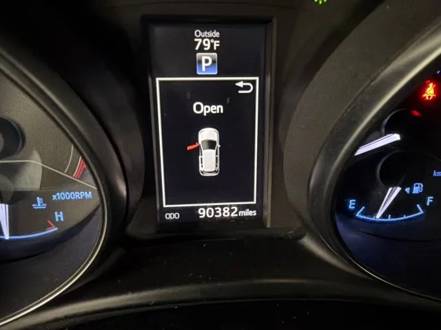 Used 2016 Silver Scion Base image 27