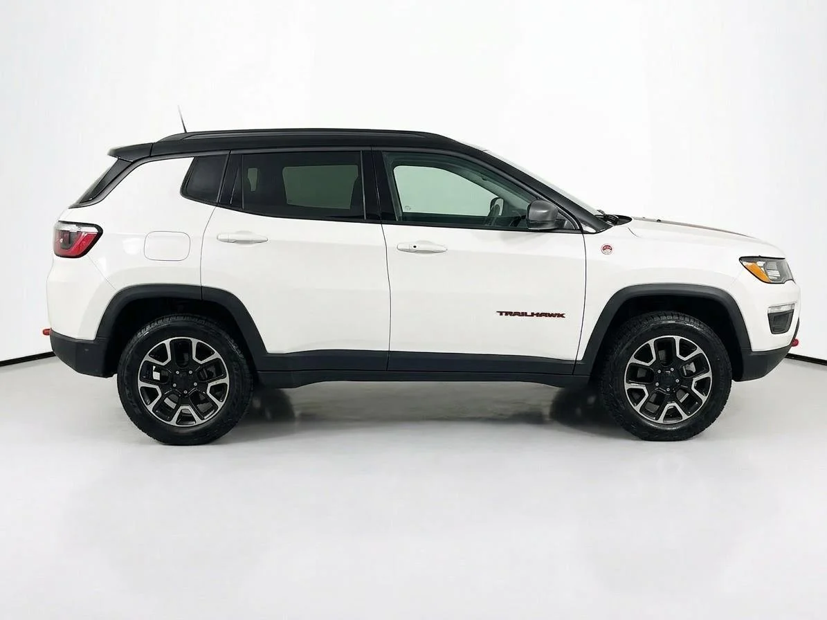Used 2024 Bright White Clearcoat Jeep Trailhawk image 10