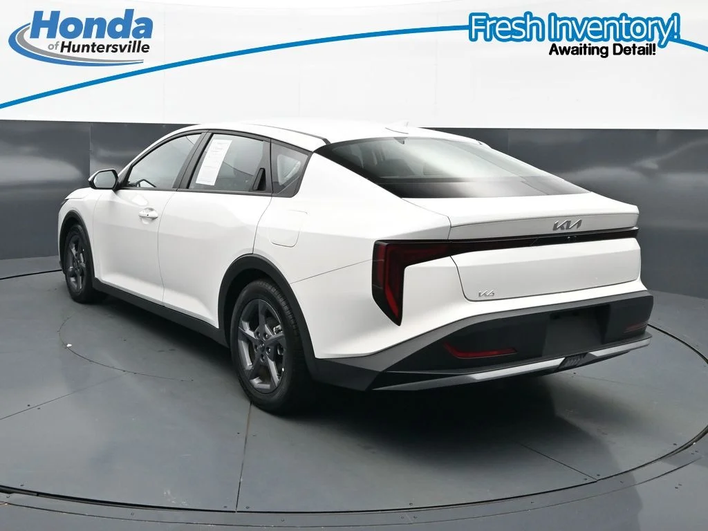 2025 Kia K4 LXS - Photo 7