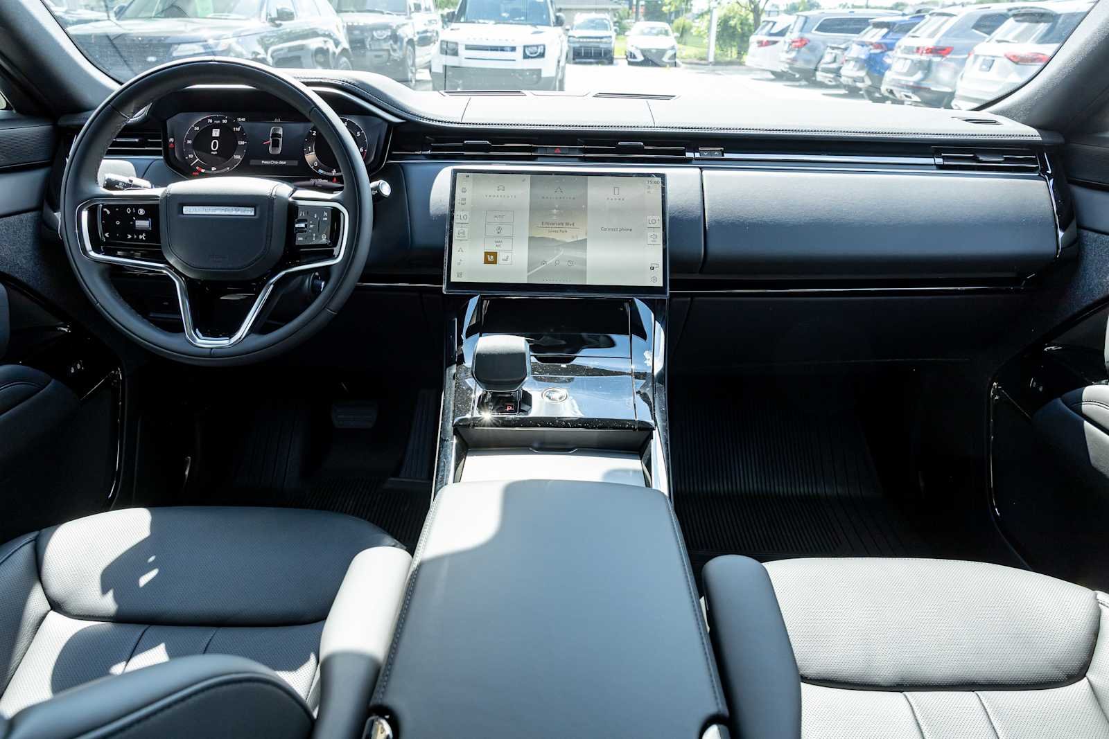New 2026 BLACK Land Rover SE image 4