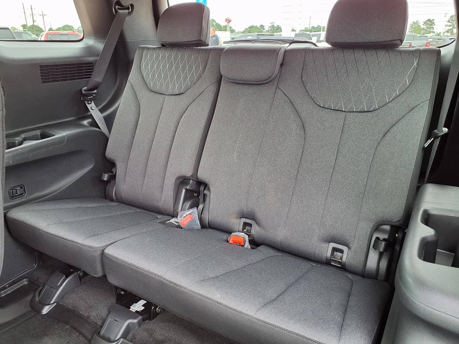 Used 2022 Abyss Black Hyundai SEL image 18