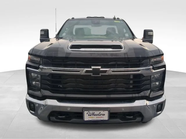 Used 2025 Black Chevrolet LT image 10