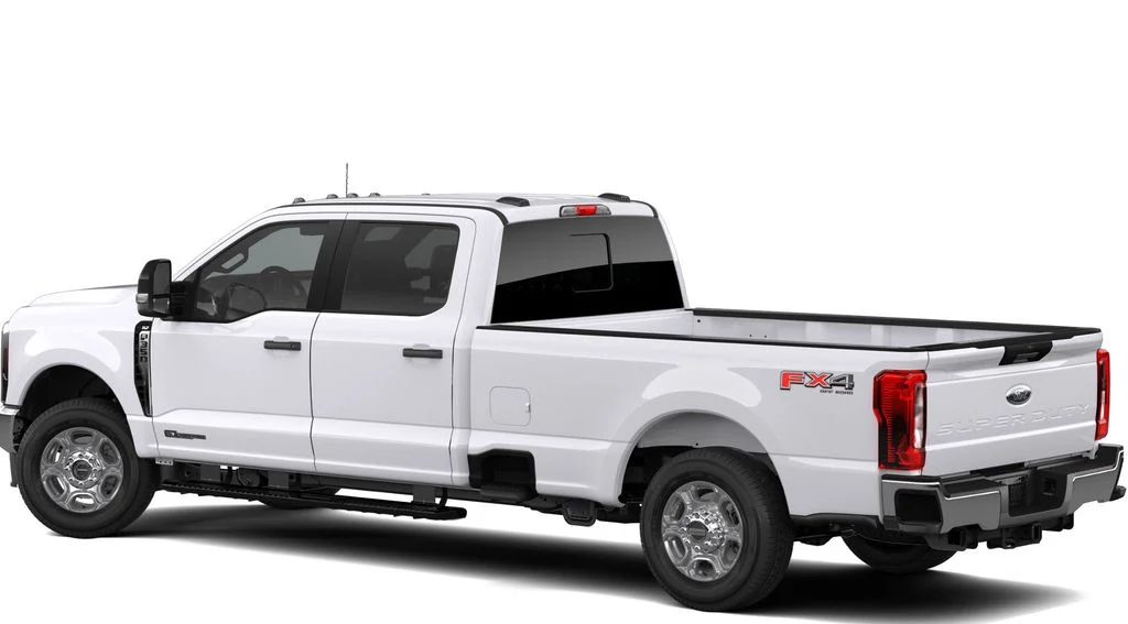 New 2026 White Ford XLT image 2