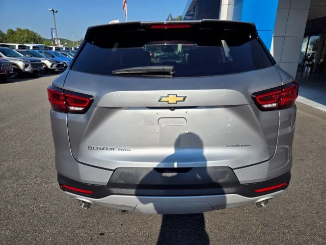 Used 2025 Sterling Gray Metallic Chevrolet 2LT image 7