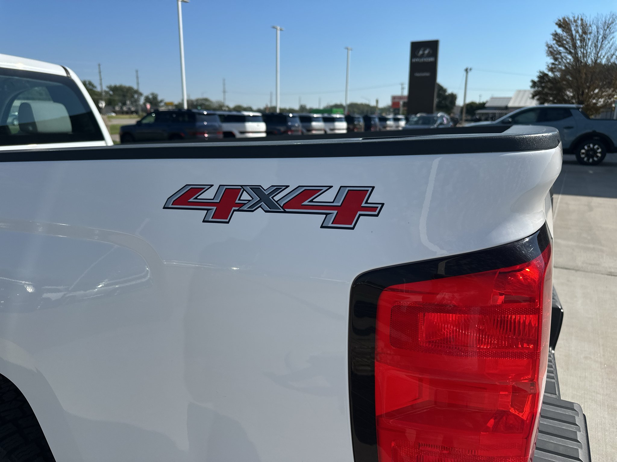 Used 2015 Summit White Chevrolet Work Truck image 14