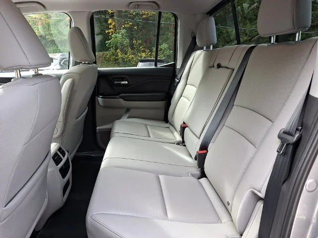 Used 2020 Silver Honda RTL image 11