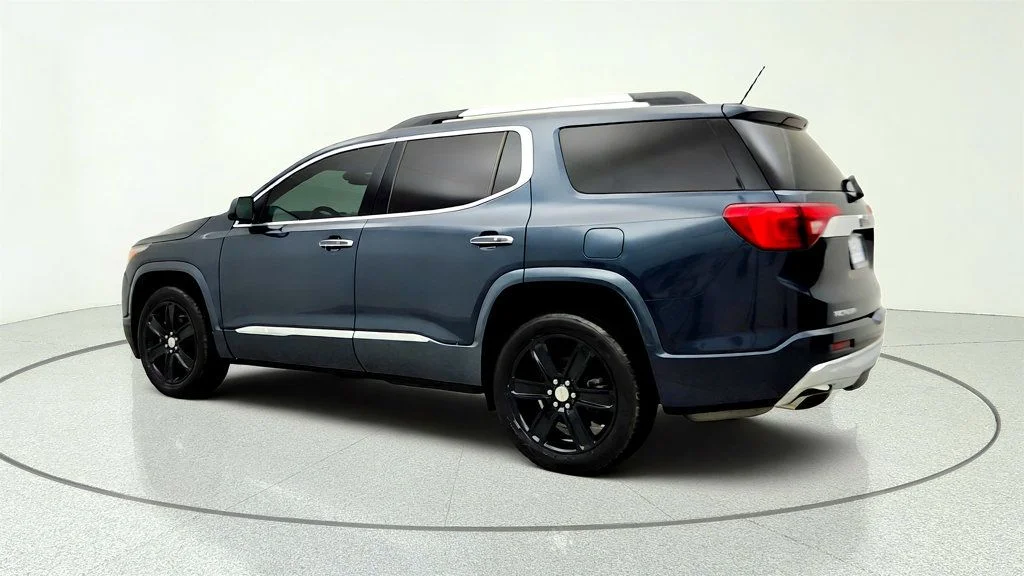 Used 2019 Dark Sky Metallic GMC AWD 4dr Denali w/ Technology Pkg & Dual Sunroof image 7