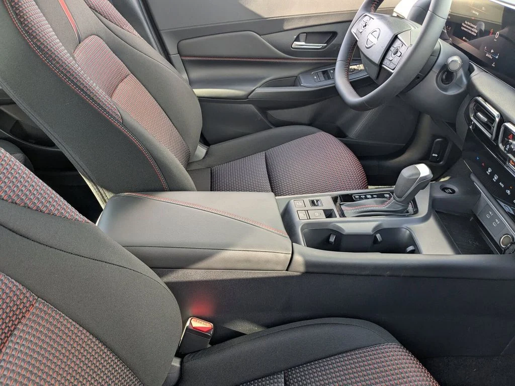 New 2027 Energetic Ember / Super Black Two-tone Nissan SR image 24