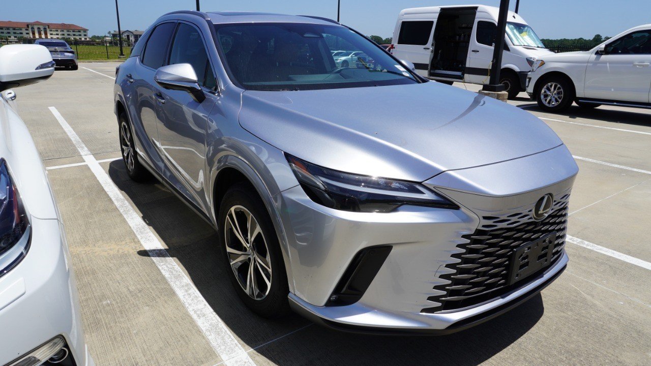 Used 2025 Silver Lexus RX 350 image 3