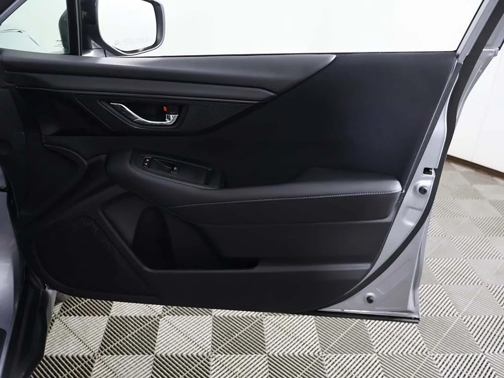 Used 2025 Ice Silver Metallic Subaru Premium image 21