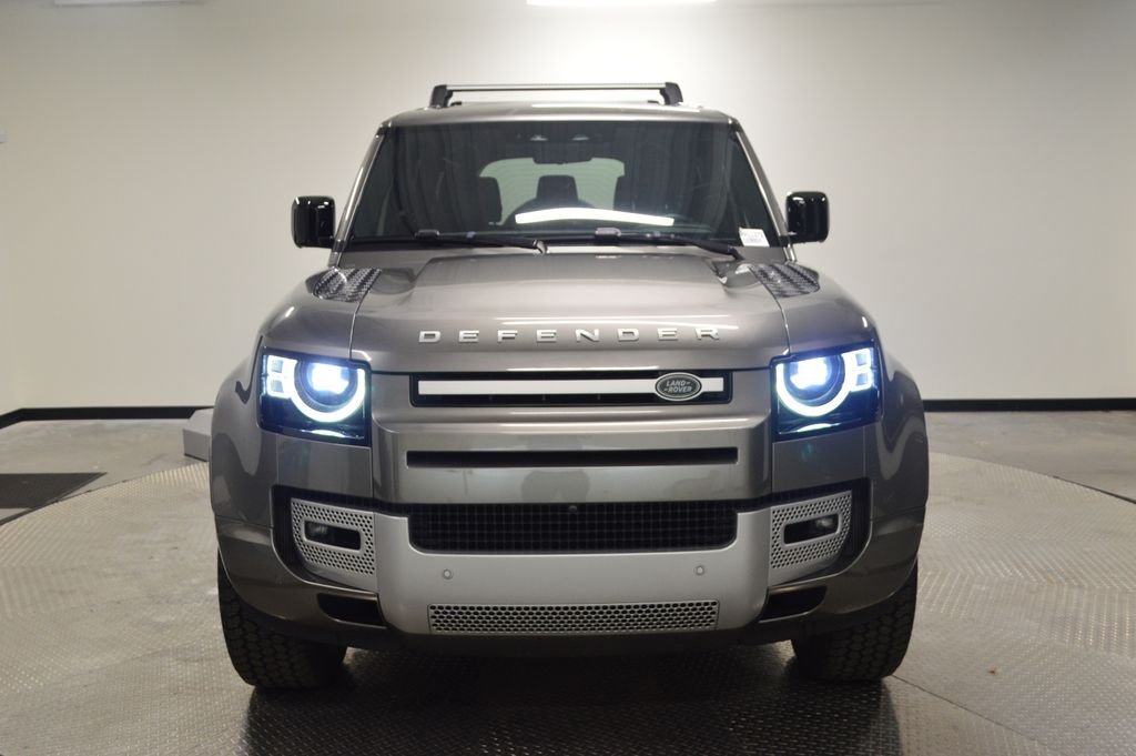 Used 2022 Gray Land Rover XS Edition image 10