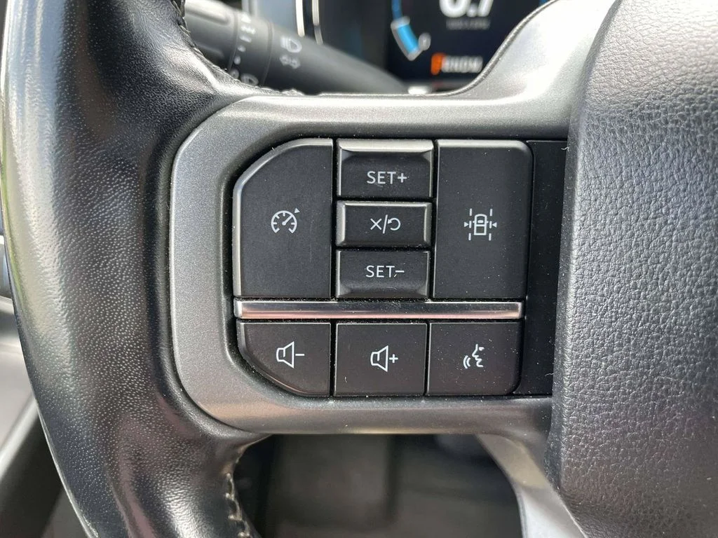Certified Used 2022 Silver Ford Lariat image 27