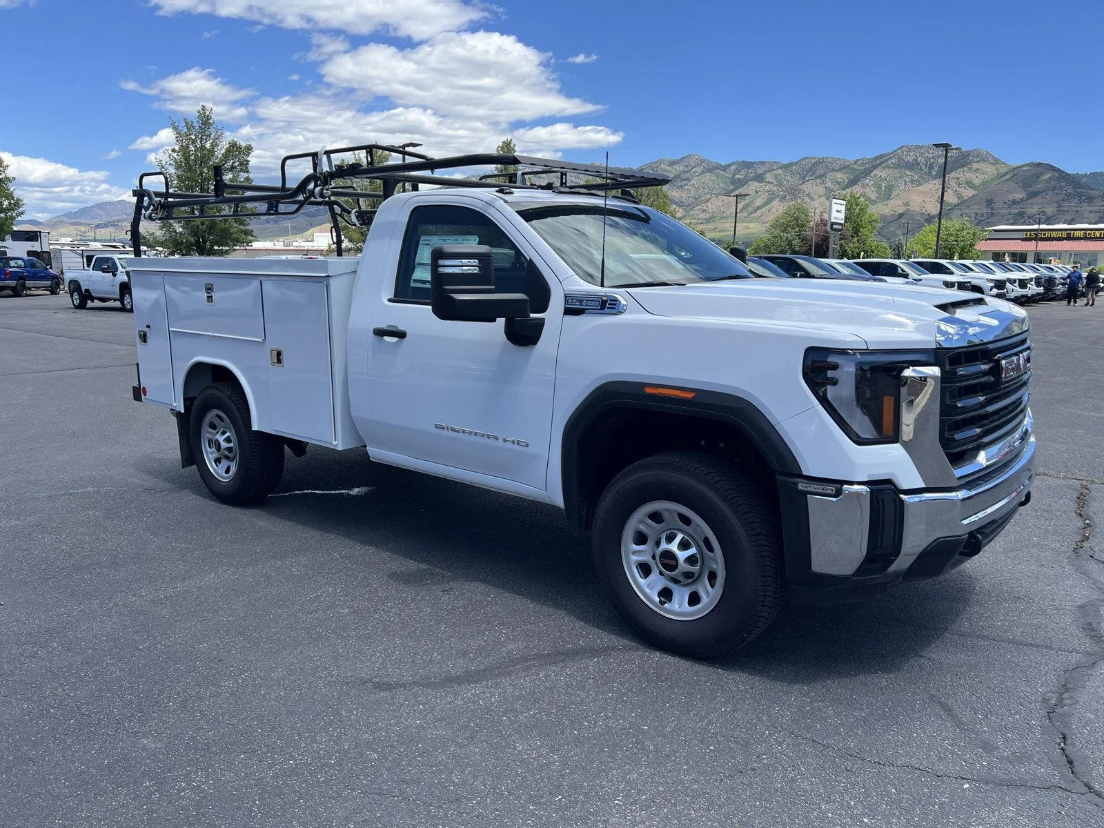 2025 GMC Sierra 3500HD Pro - Photo 7