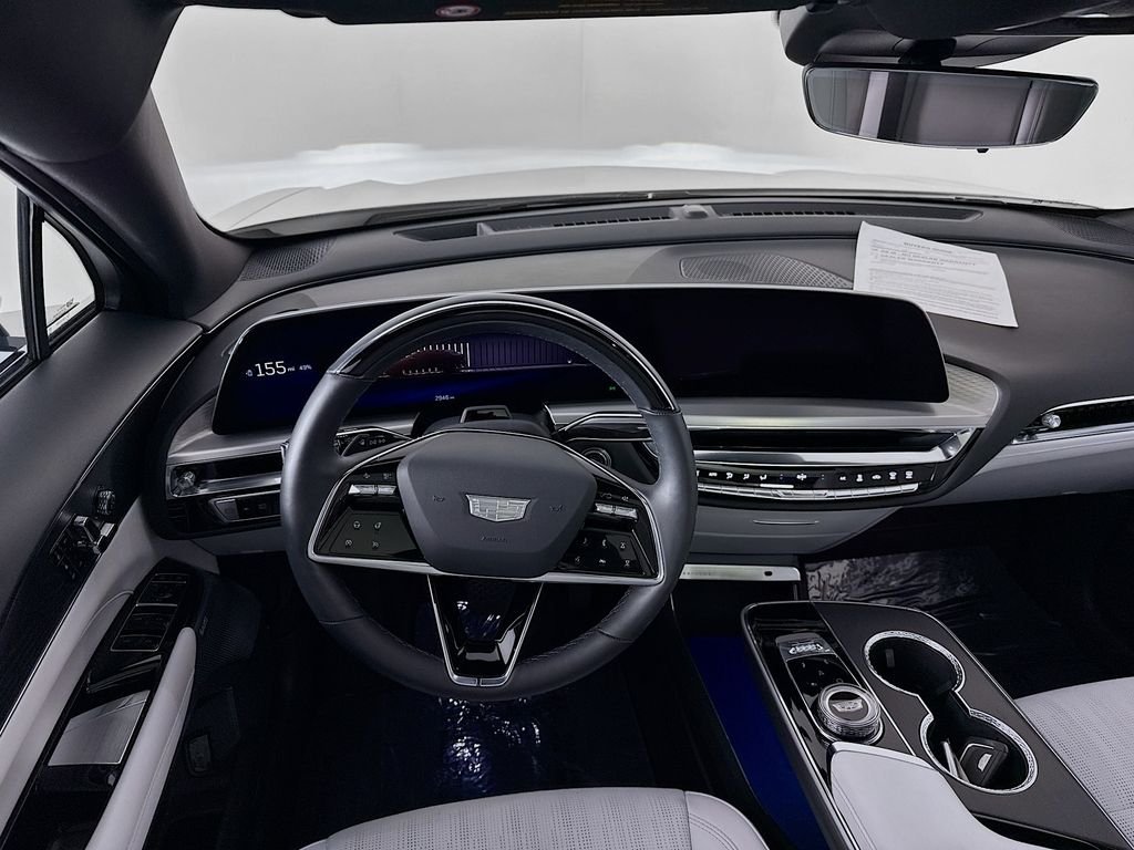 Used 2025 White Cadillac Sport image 23