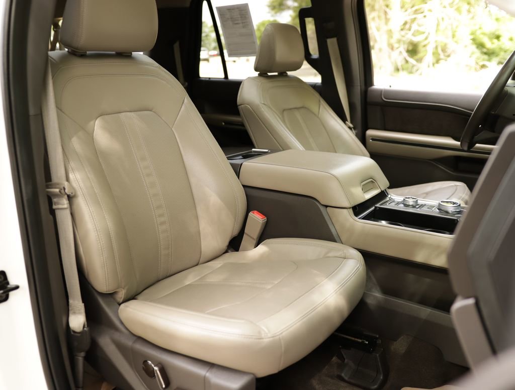 Used 2021 Star White Met Tri-coat Ford Limited image 41
