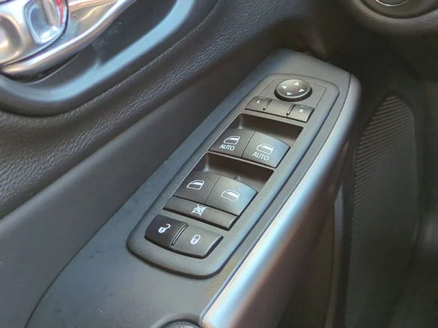 Used 2022 White Jeep Limited image 24