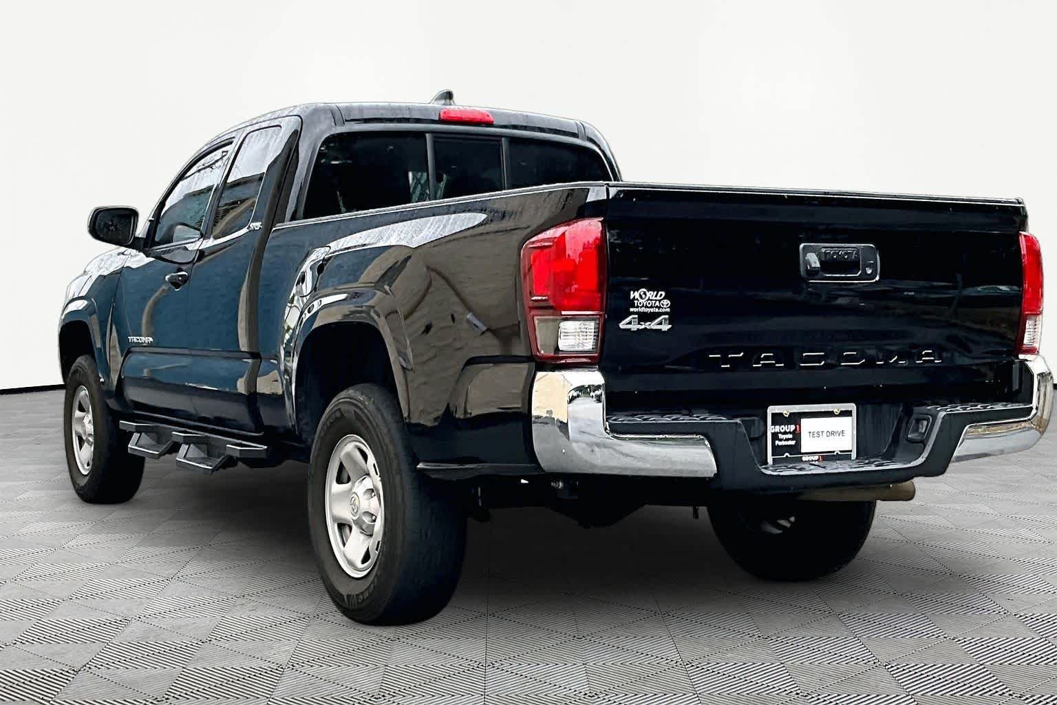 Used 2023 Black Toyota SR5 image 12