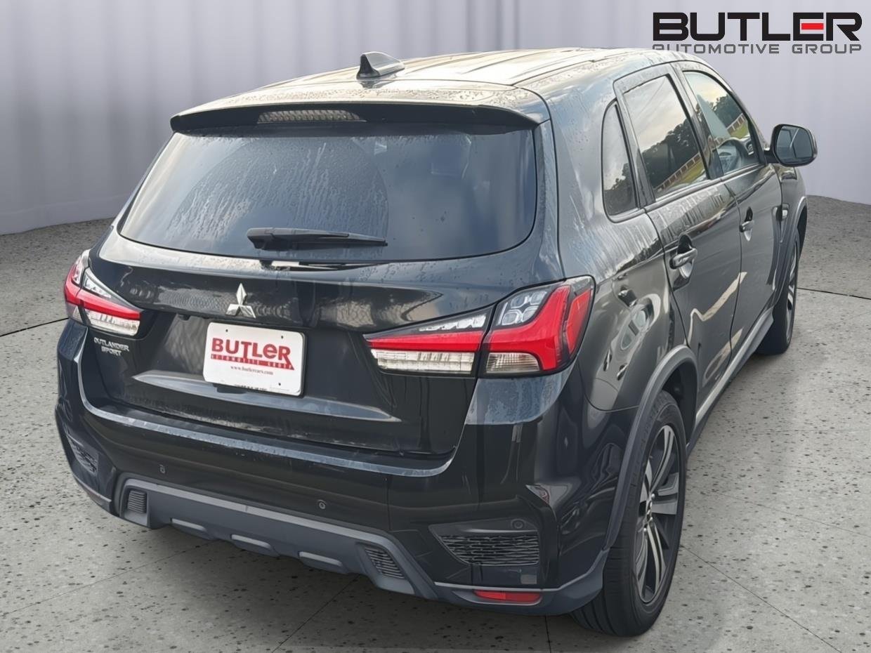Used 2021 Labrador Black Metallic Mitsubishi S image 8
