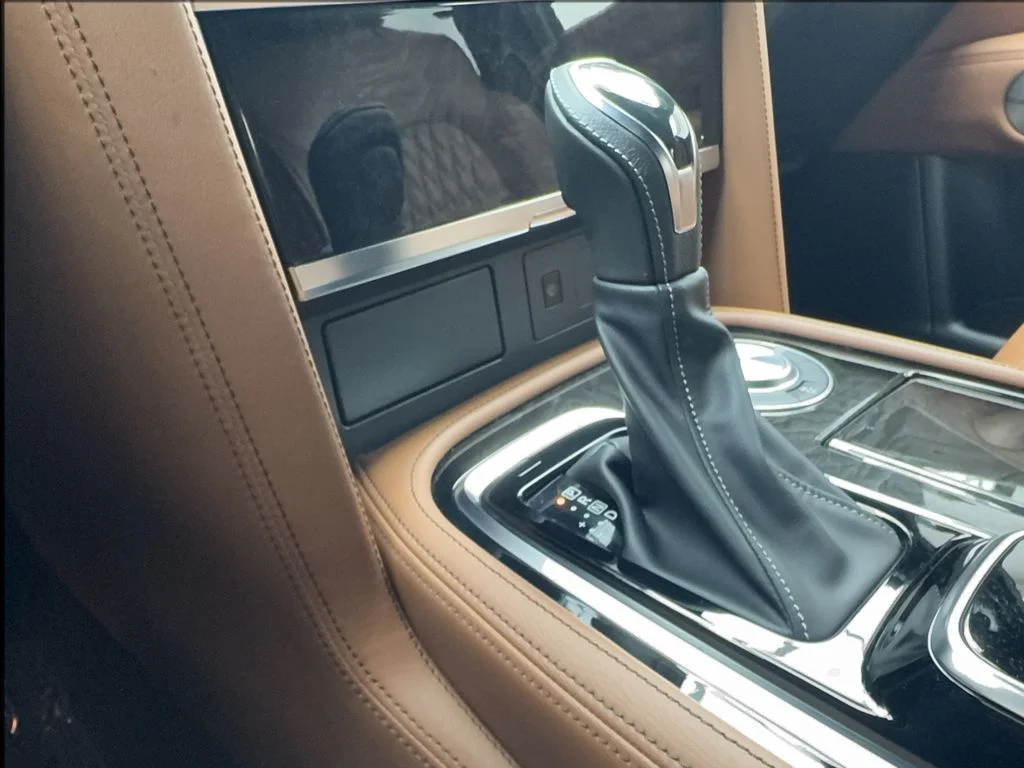 Used 2022 Black INFINITI Sensory image 41
