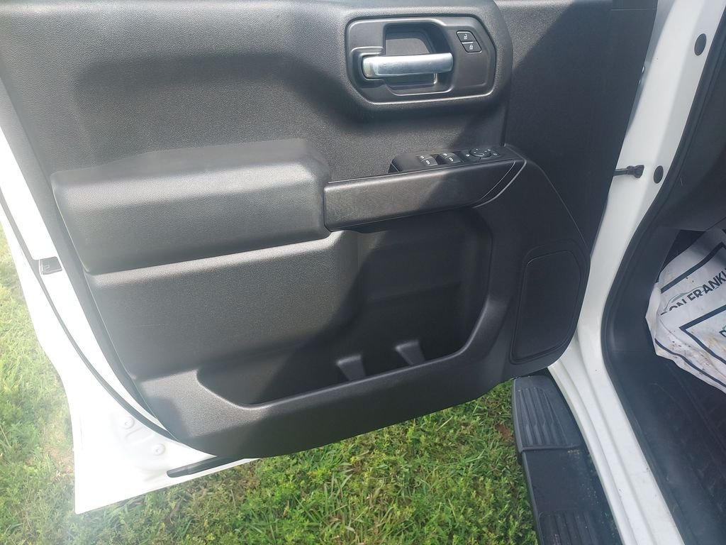 Used 2020 White Chevrolet Custom image 12