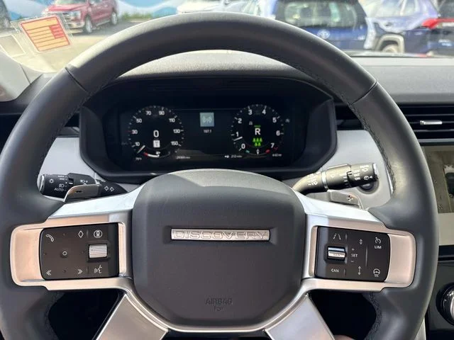 Used 2025 White Land Rover S image 35