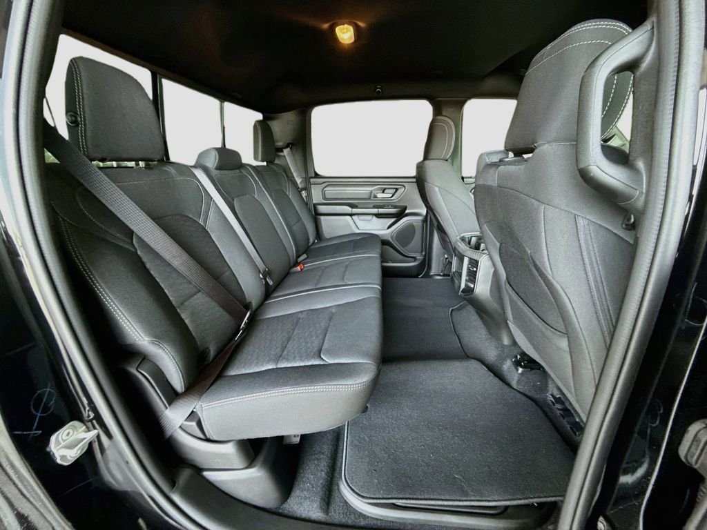 New 2026 Diamond Black Crystal Pearlcoat RAM Express image 27