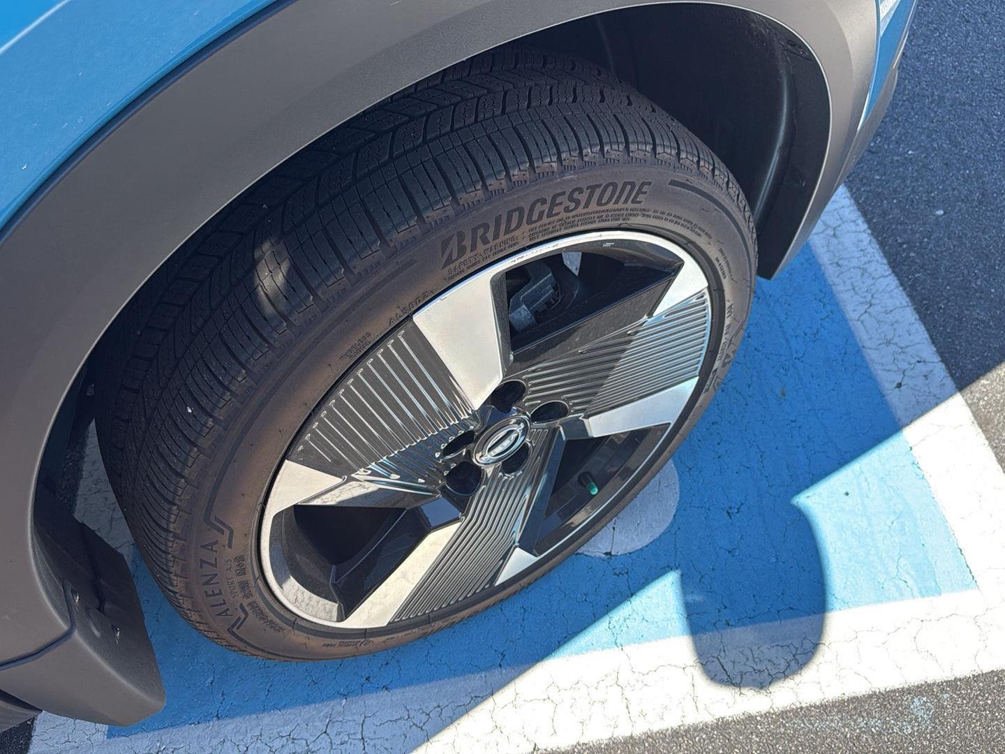 Used 2025 Arctic Ice Blue Metallic/Super Black Nissan SR image 12