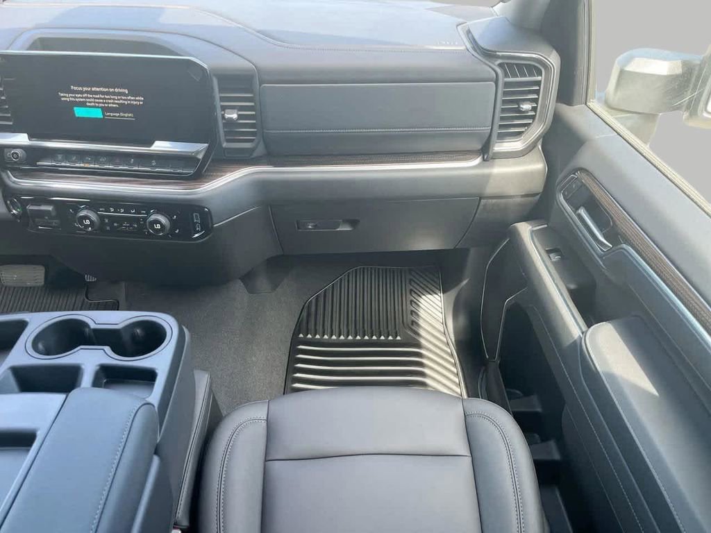 2026 Chevrolet Silverado 3500 HD LT - Photo 14