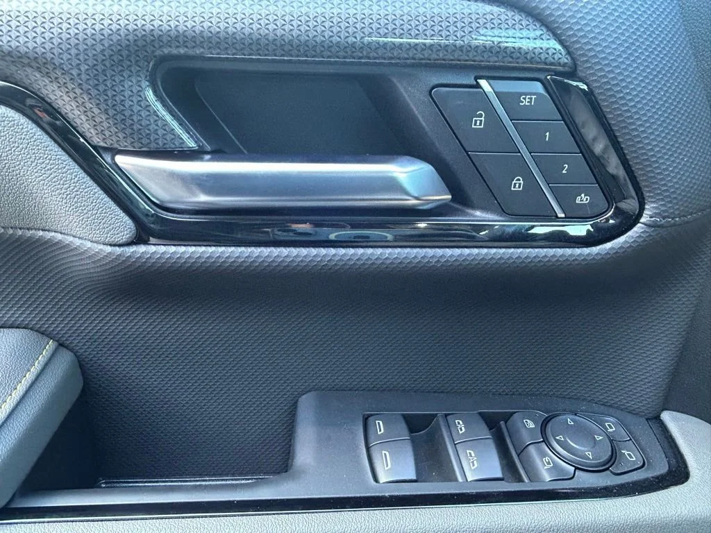 2025 Chevrolet Silverado 1500 ZR2 - Photo 30