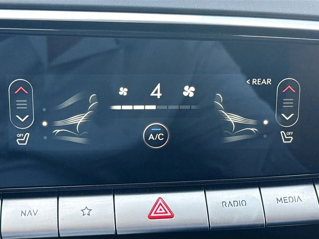 2025 GENESIS GV70 Standard - Photo 22