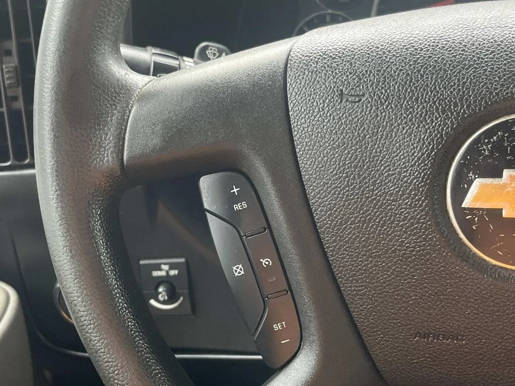 Used 2017 SUMMIT WHITE Chevrolet Work Van image 18