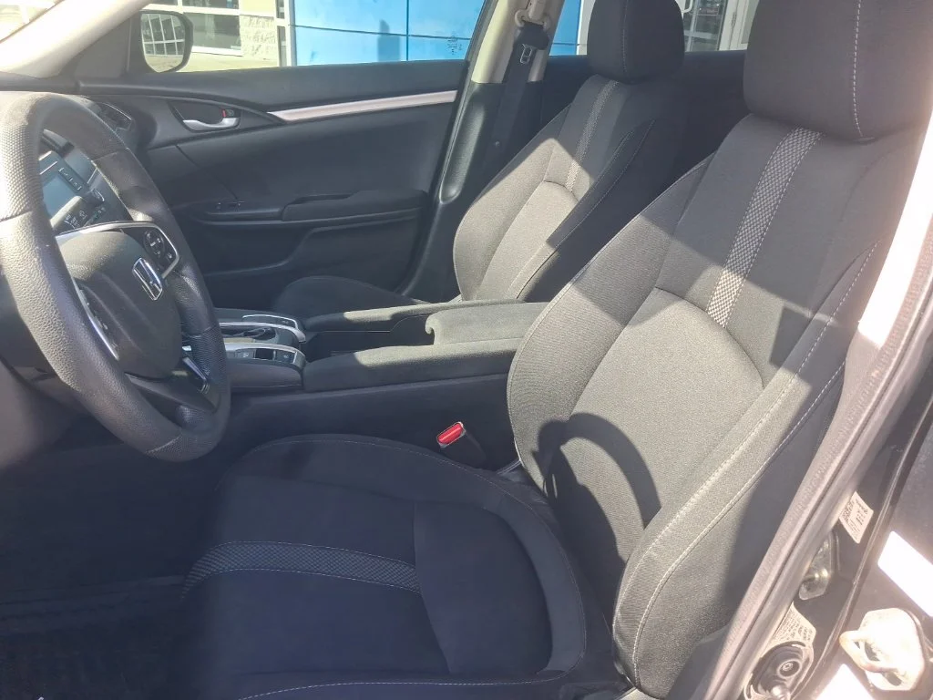 Used 2020  Honda LX image 18