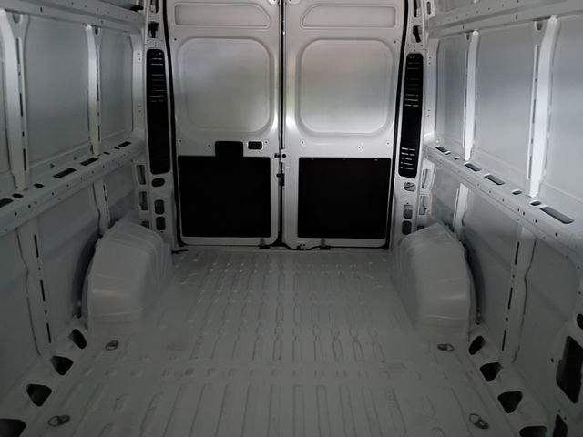New 2026 Bright White Clear-Coat Exterior Paint RAM High Roof image 14