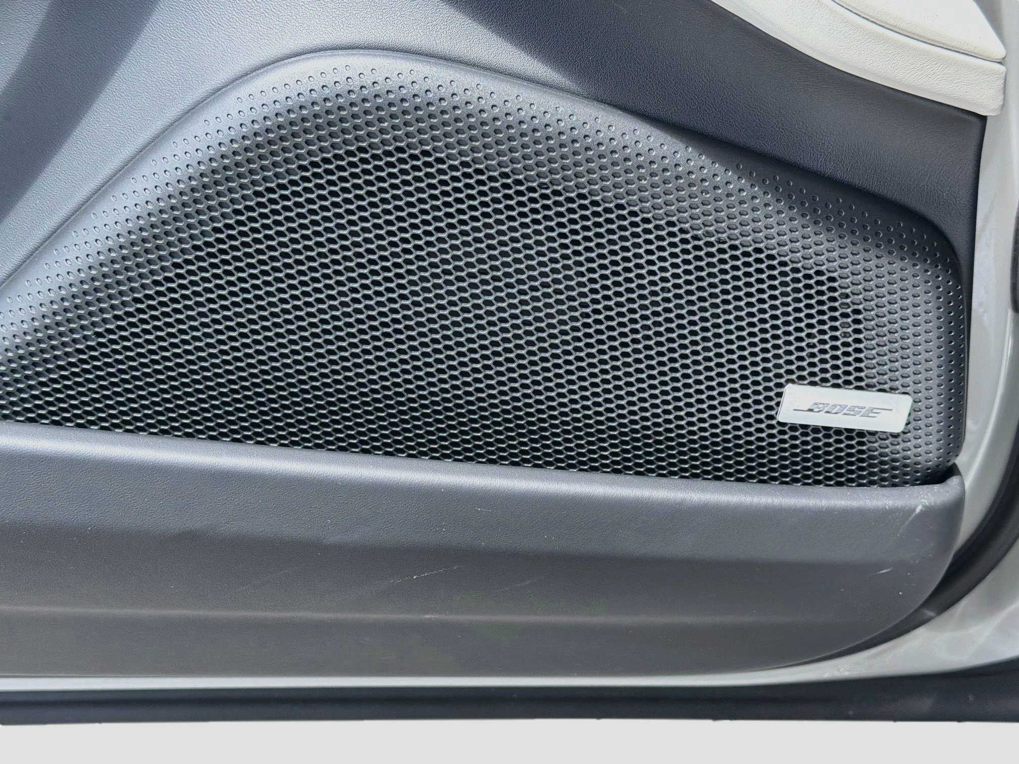 Used 2026 Chalk Porsche 4 E-Hybrid image 24