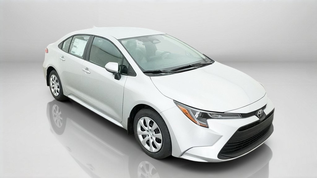 New 2027 Classic Silver Metallic Toyota LE image 5