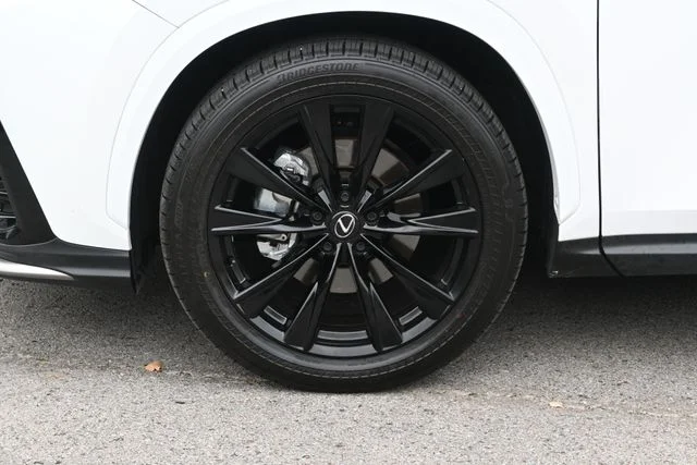 Certified Used 2024 ULTRA WHITE Lexus 350 F SPORT Handling image 15