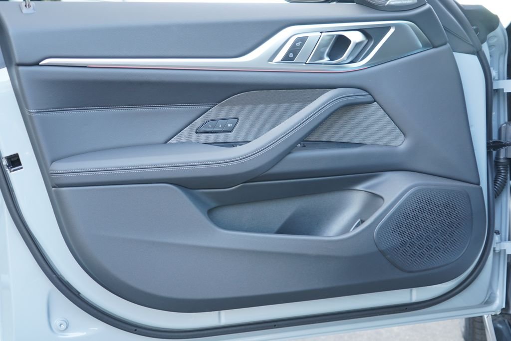 New 2026 Brooklyn Grey Metallic BMW xDrive40 image 9