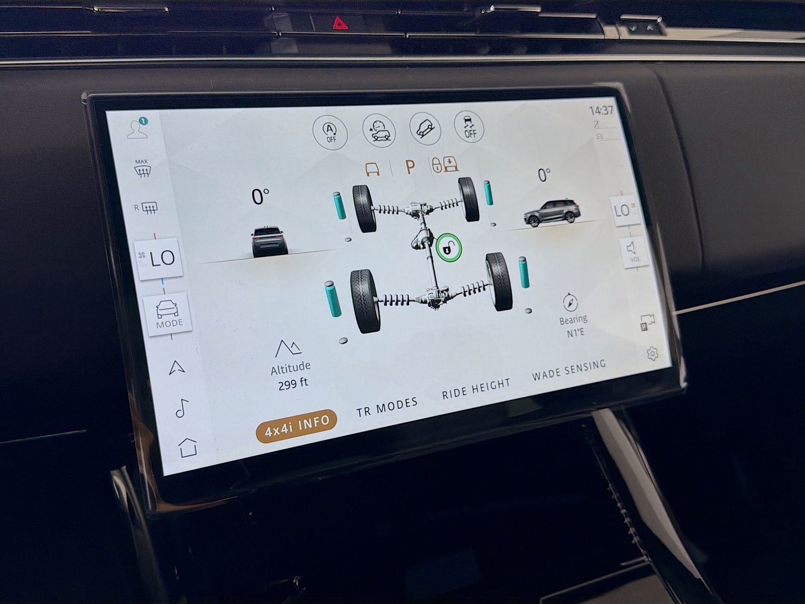 New 2026 Borasco Grey Land Rover SE image 19