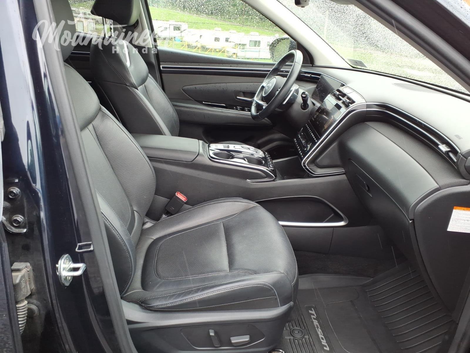 Used 2022 Phantom Black Hyundai Limited image 18