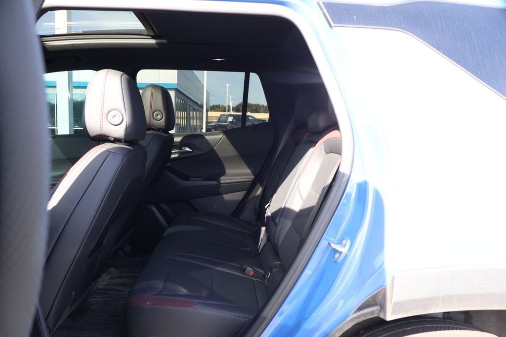 2025 Chevrolet Equinox RS - Photo 31