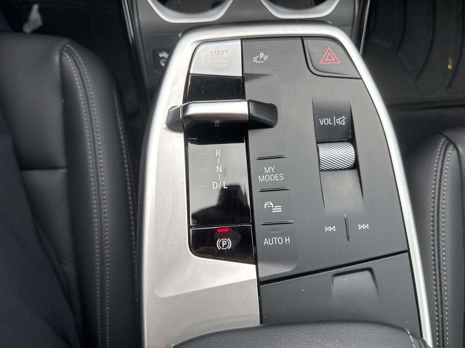 Used 2023 Jet Black BMW xDrive28i image 19
