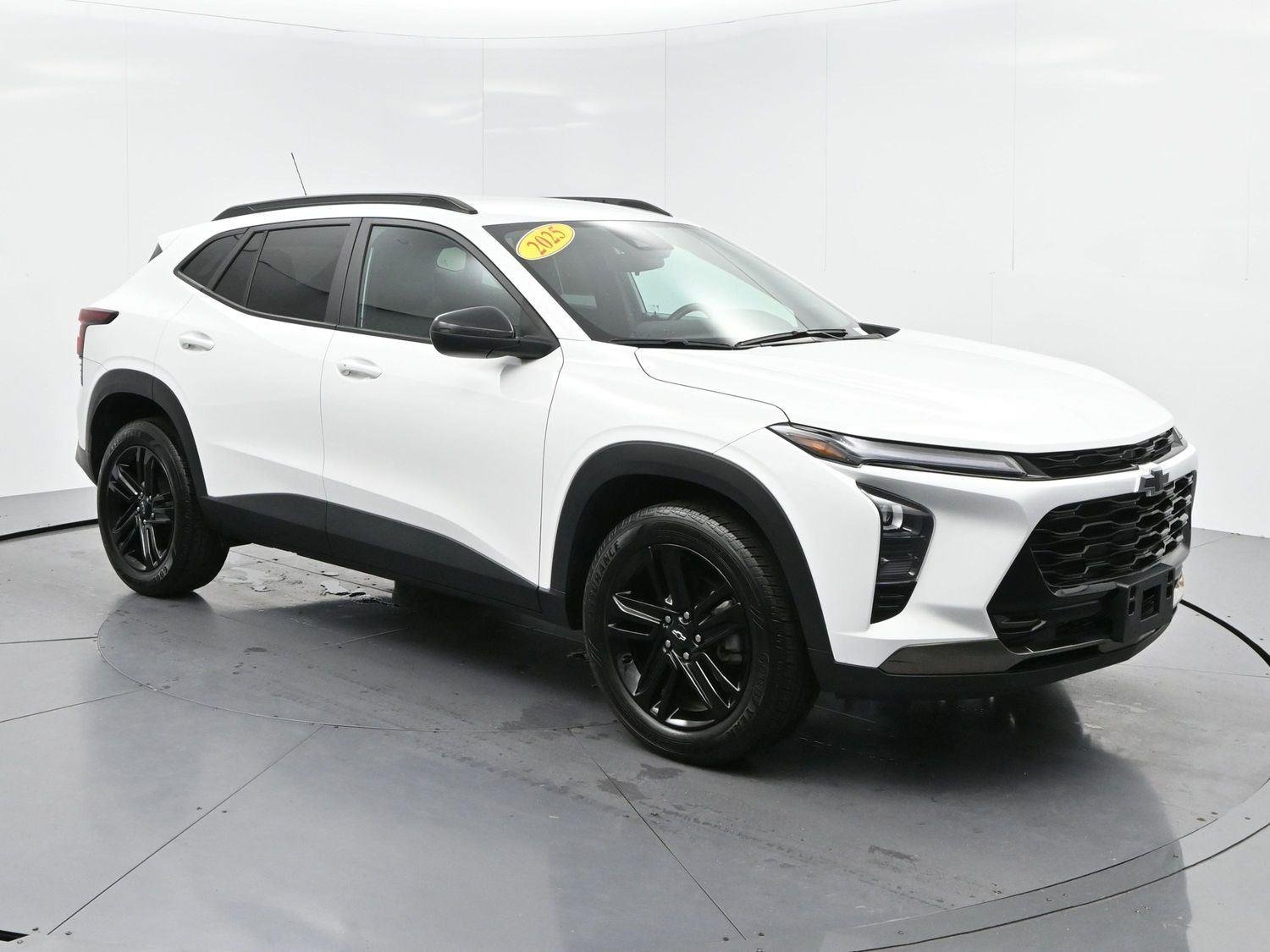 Used 2025 Summit White Chevrolet ACTIV image 2