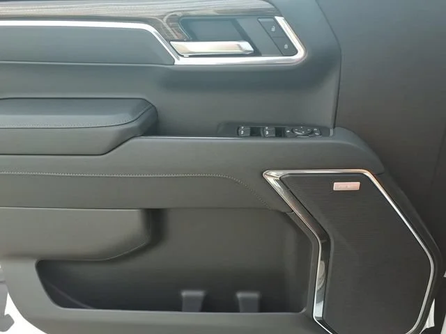 New 2026 Summit White Chevrolet LT Trail Boss image 13
