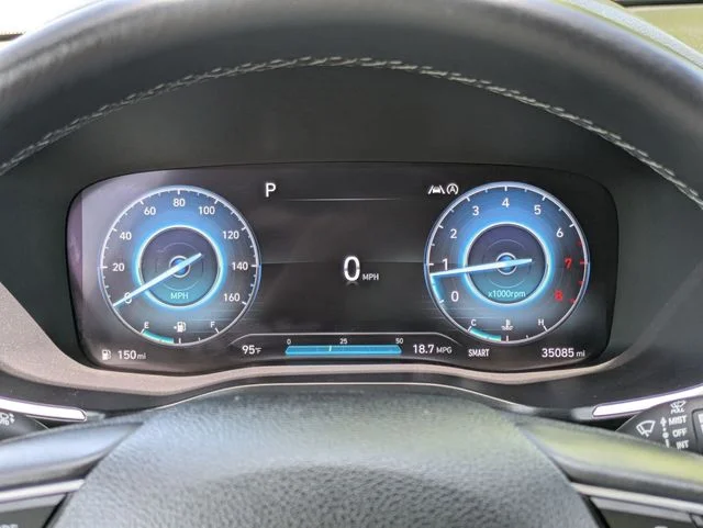 Certified Used 2022 Red Hyundai XRT image 13