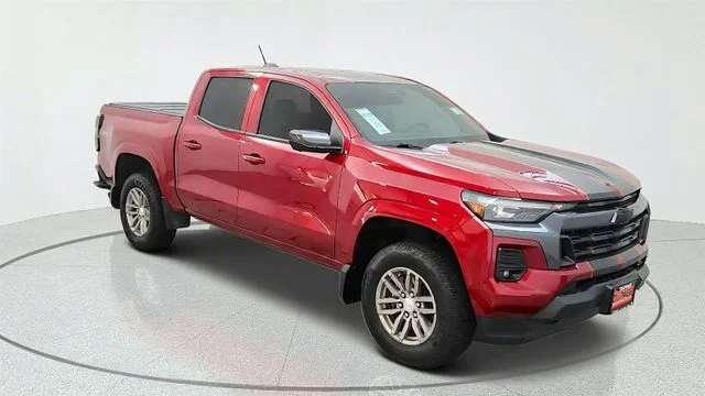Used 2025 Red Chevrolet LT image 15