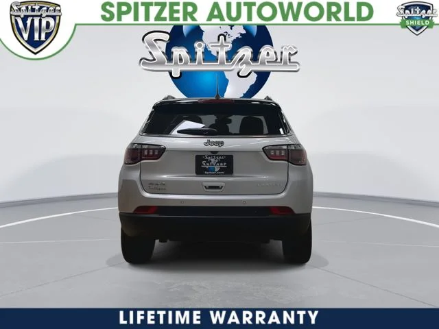New 2026 Silver Zynith Metallic Clear-Coat Exterior Paint Jeep Limited image 2