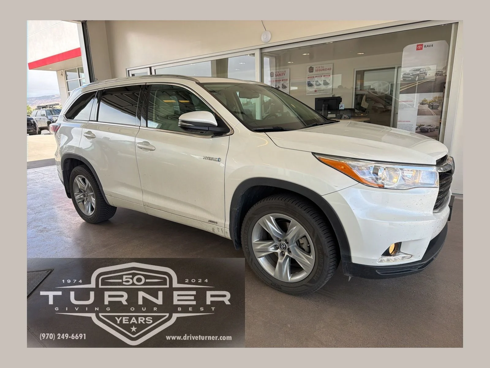 2016 Toyota Highlander Limited Platinum Hybrid 4x4's photo