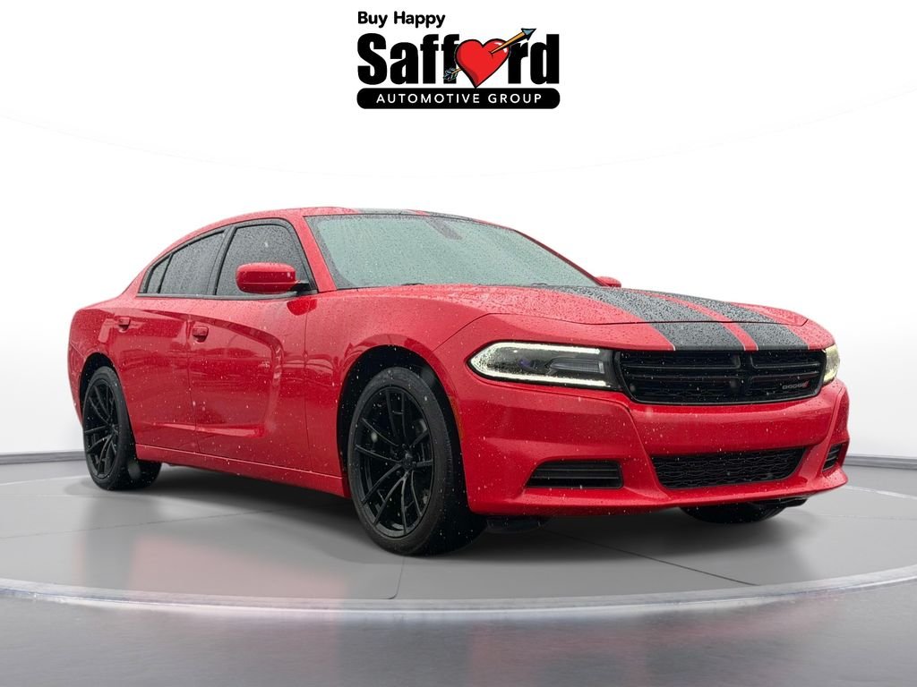 Used 2018 Red Dodge SXT image 2