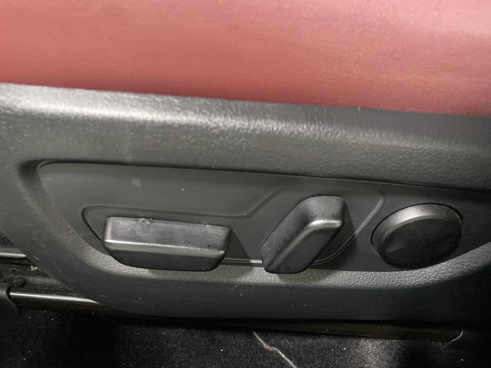 Used 2024 Polymetal Gray Metallic Mazda 2.5 S Carbon Edition image 20