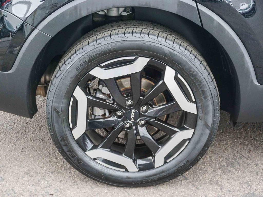 Used 2024 Black Kia EX image 9